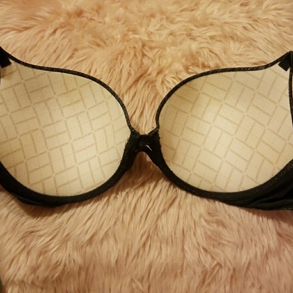 Victoria's Secret Gray Bra - Picture 3 of 6